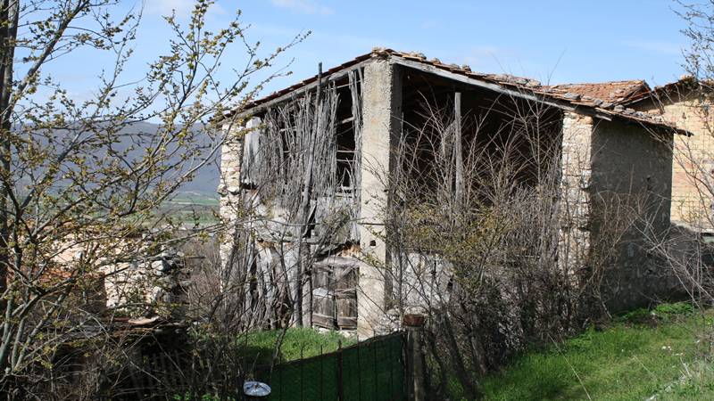 Farm building stone approximately 100 sqm, with garden and agricultura...