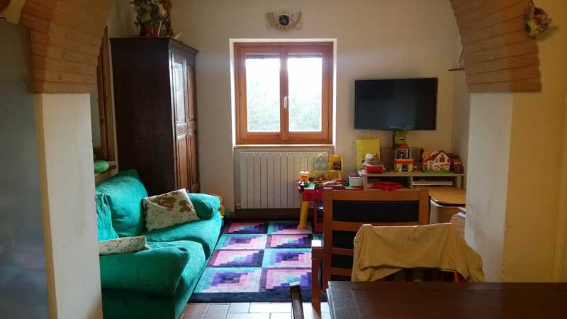 Villino mq 200 due livelli, 4 camere, 3 bagni, studio salone e cucina...