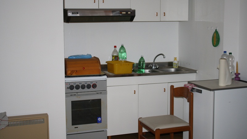 Three apartments to be reconditioned with a balcony ....